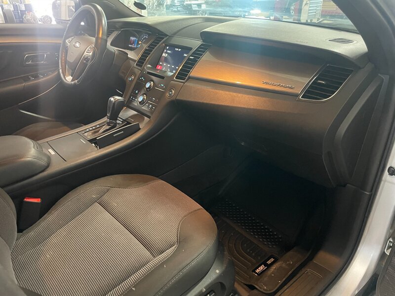 Used 2017 Ford Taurus SEL w/ Equipment Group 201A AWD/4WD image 18