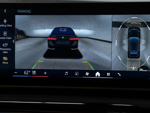 Used 2025 BMW 540i xDrive image 26