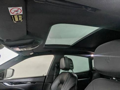 Used 2018 Maserati Levante image 16