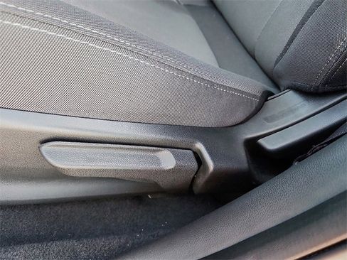 Certified 2025 Subaru Crosstrek 2.0i image 14