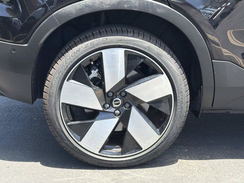 Certified 2023 Volvo C40 P8 Recharge Ultimate w/ Protection Package Premier AWD/4WD image 27
