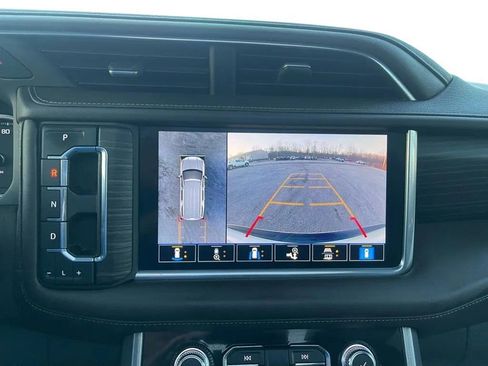 Used 2021 GMC Yukon XL Denali w/ Denali Premium Package image 33