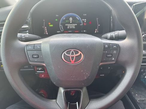 Used 2025 Toyota Camry LE FWD image 11