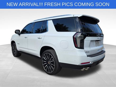 Used 2026 Chevrolet Tahoe High Country AWD/4WD image 4
