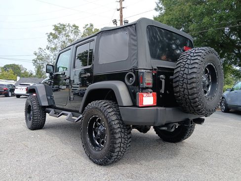 Used 2014 Jeep Wrangler Unlimited Rubicon image 8