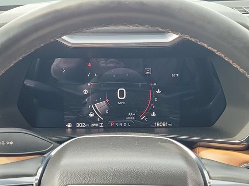Used 2023 GMC Canyon AT4 w/ AT4 Premium Package AWD/4WD image 23