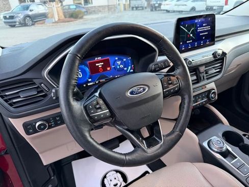 Used 2021 Ford Escape SEL w/ Technology Package image 21