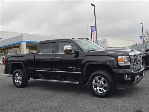 Used 2019 GMC Sierra 3500 Denali w/ Duramax Plus Package image 1