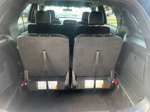 Used 2017 Ford Explorer XLT w/ Equipment Group 202A FWD image 21
