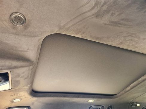 New 2025 Land Rover Defender 130 V8 image 18