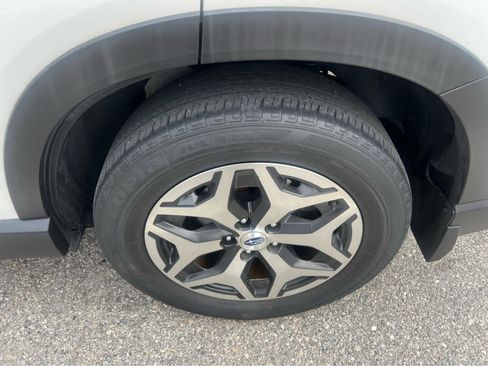 Used 2023 Subaru Forester Premium image 13