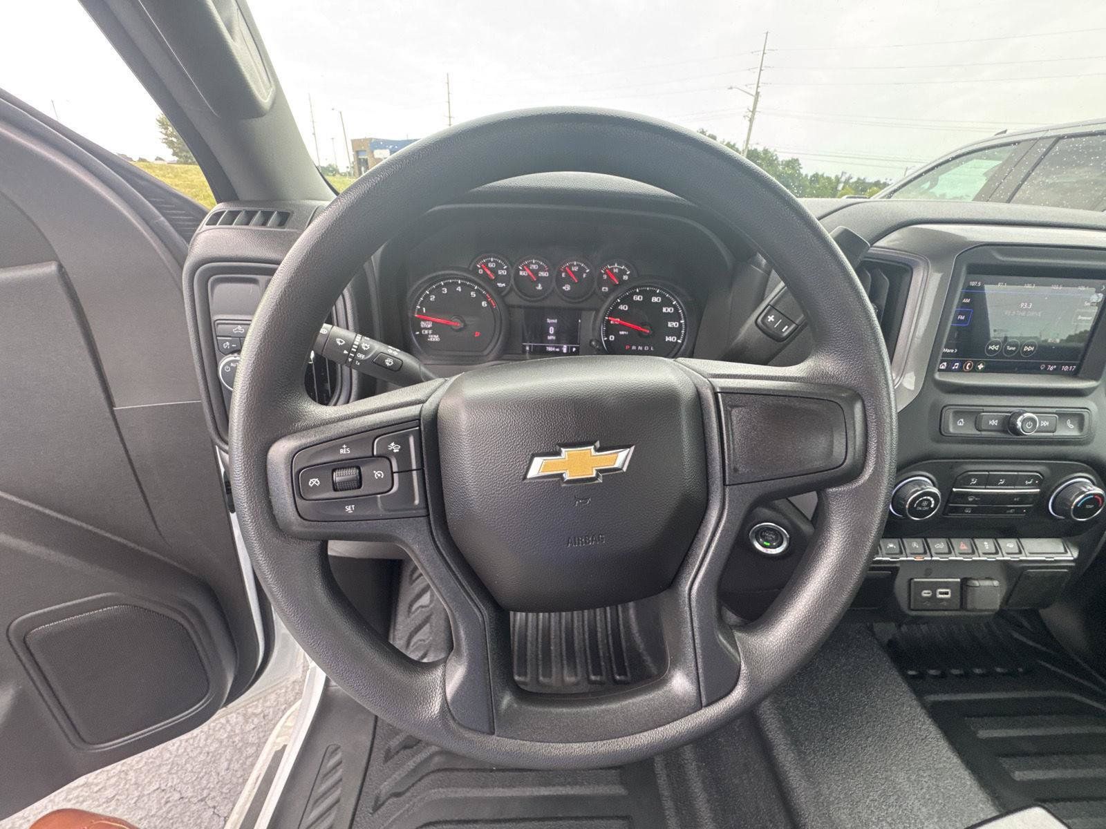 Used 2025 Chevrolet Silverado 1500 W/T RWD image 11