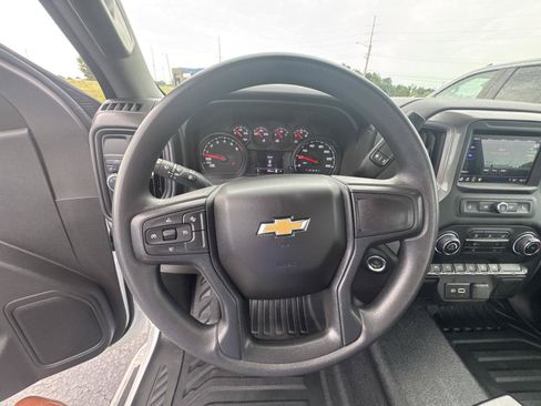 Used 2025 Chevrolet Silverado 1500 W/T RWD image 11