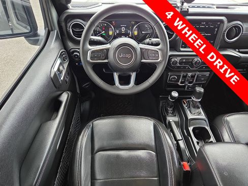 Used 2023 Jeep Wrangler Unlimited Sahara AWD/4WD image 11