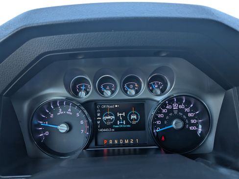 Used 2015 Ford F250 Lariat w/ Lariat Interior Package image 15