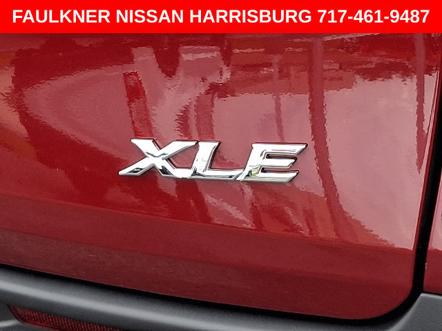 Used 2026 Toyota Sienna XLE FWD image 37