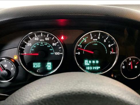 Used 2015 Jeep Wrangler Unlimited Sahara w/ Connectivity Group image 20