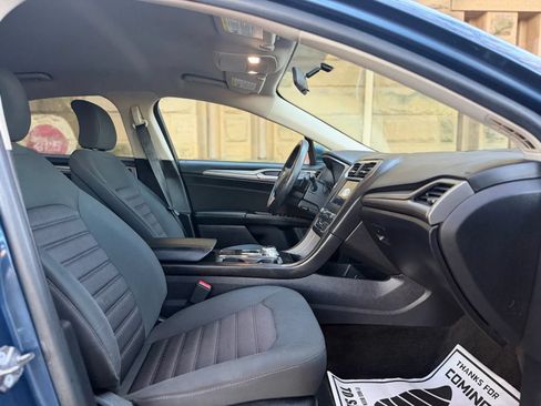Used 2018 Ford Fusion SE w/ Fusion SE Technology Package FWD image 27