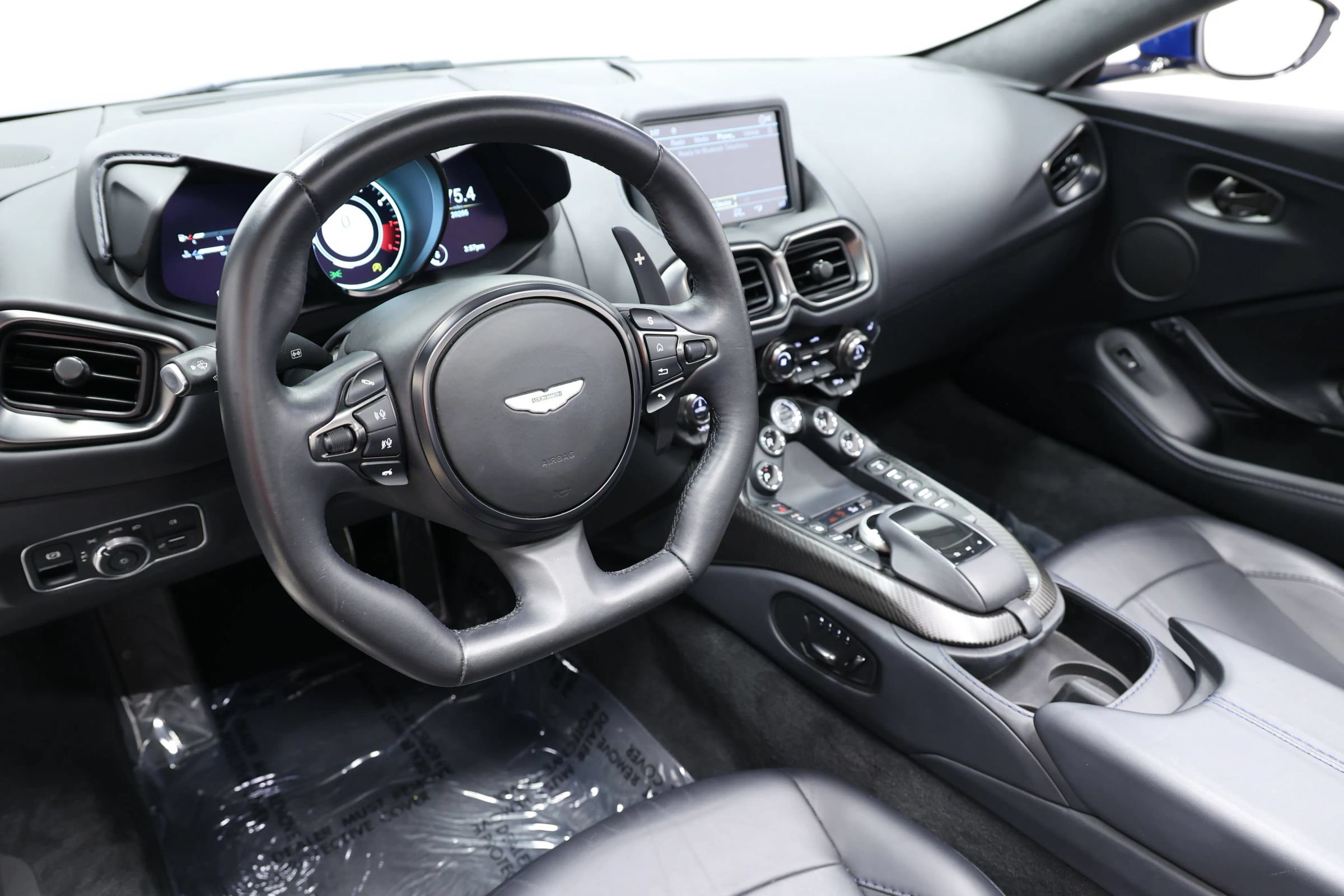Used 2023 Aston Martin V8 Vantage Roadster RWD image 47