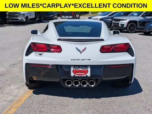 Used 2019 Chevrolet Corvette Stingray Coupe w/ 1LT RWD image 3