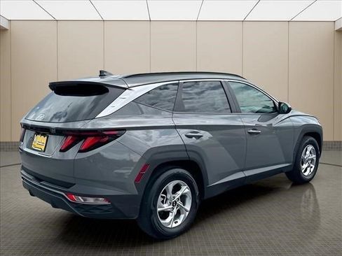 Used 2024 Hyundai Tucson SEL FWD image 3