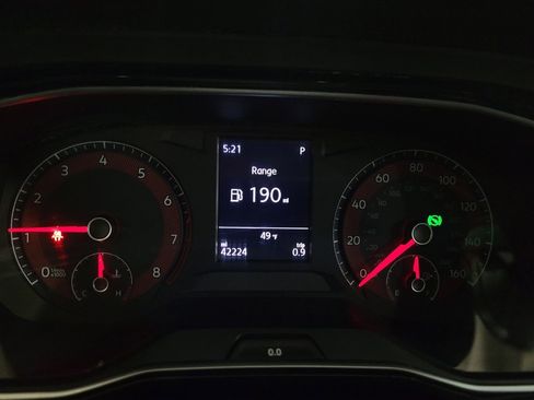Used 2021 Volkswagen Jetta SE FWD image 23