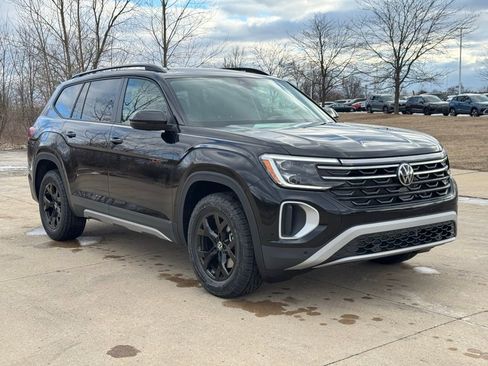 New 2026 Volkswagen Atlas Peak Edition AWD/4WD image 9