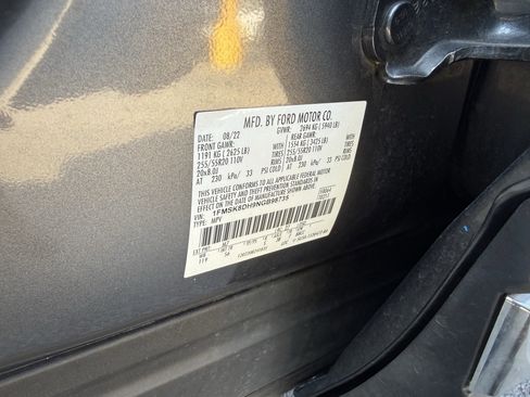 Used 2022 Ford Explorer XLT w/ Equipment Group 202A image 40