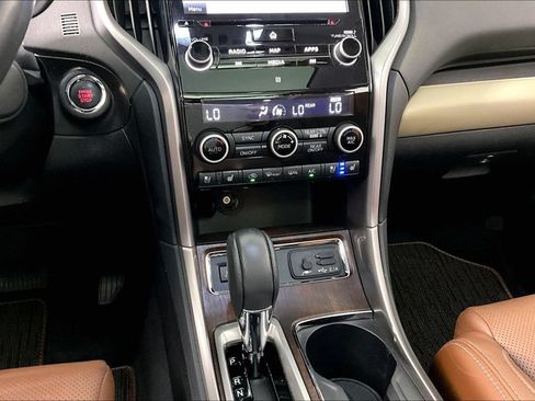 Used 2022 Subaru Ascent Touring w/ Popular Package #2A AWD/4WD image 8