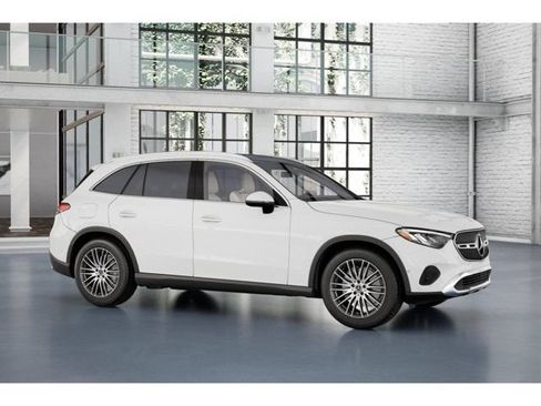 Used 2026 Mercedes-Benz GLC 300 image 14