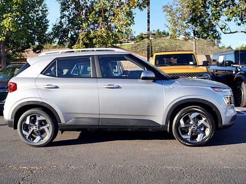 New 2026 Hyundai Venue SEL image 7