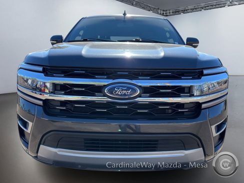 Used 2024 Ford Expedition Limited image 9