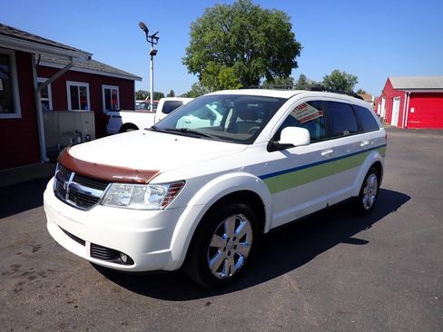 Used 2009 Dodge Journey SXT w/ Premium Convenience Group AWD/4WD image 3