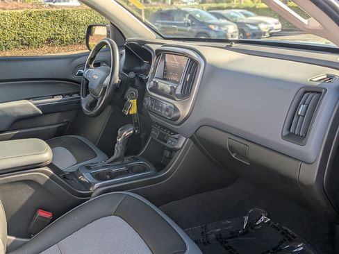 Used 2022 Chevrolet Colorado Z71 image 22