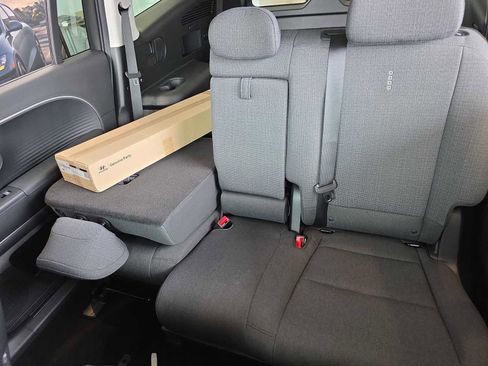 New 2026 Hyundai Ioniq 9 SE image 23