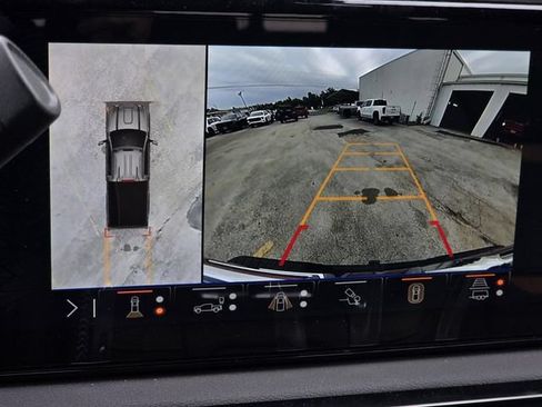 New 2026 GMC Sierra 2500 AT4 w/ AT4 Premium Plus Package AWD/4WD image 28