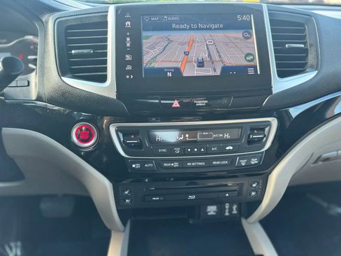 Used 2017 Honda Pilot Elite image 14