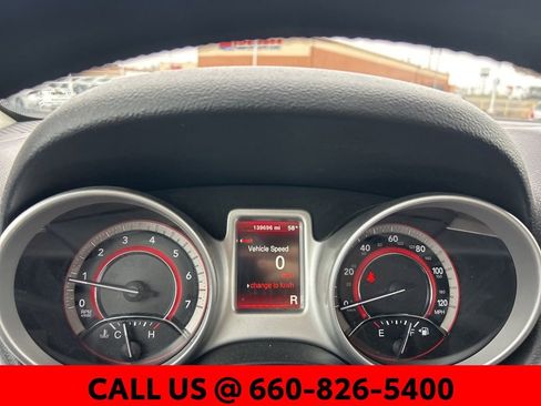 Used 2017 Dodge Journey SE w/ Flexible Seating Group image 16