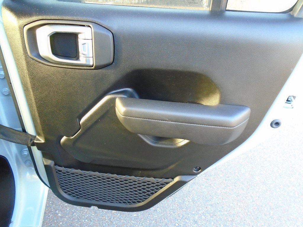 Used 2024 Jeep Wrangler Unlimited Sport AWD/4WD image 9