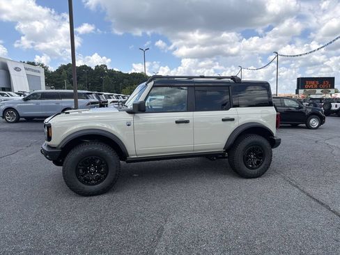 New 2026 Ford Bronco Big Bend w/ Black Diamond Package AWD/4WD image 4