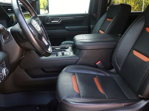 Used 2024 GMC Sierra 2500 AT4 w/ AT4 Premium Plus Package AWD/4WD image 17