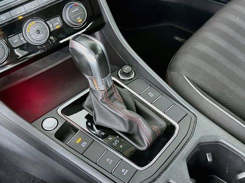 Used 2019 Volkswagen Jetta GLI FWD image 16