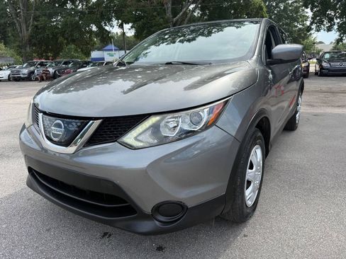 Used 2018 Nissan Rogue Sport S AWD/4WD image 3