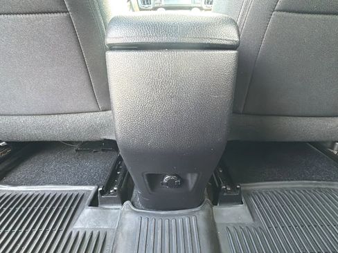Used 2018 Toyota RAV4 XLE w/ Plus Extra Value Package AWD/4WD image 16