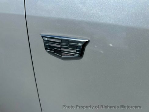 Used 2018 Cadillac XT5 Luxury w/ Driver Awareness Package AWD/4WD image 8