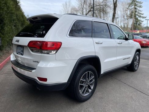 Used 2019 Jeep Grand Cherokee Limited w/ Luxury Group II image 4