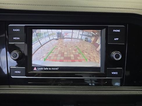Used 2022 Volkswagen Jetta Sport image 23