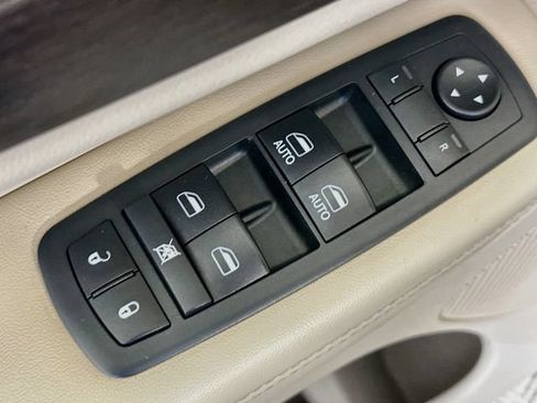 Used 2018 Jeep Grand Cherokee Laredo RWD image 19