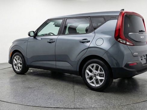Used 2025 Kia Soul LX w/ LX Technology Package FWD image 6