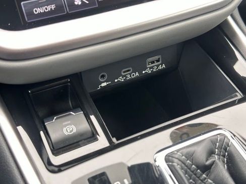 Certified 2025 Subaru Outback Premium AWD/4WD image 16